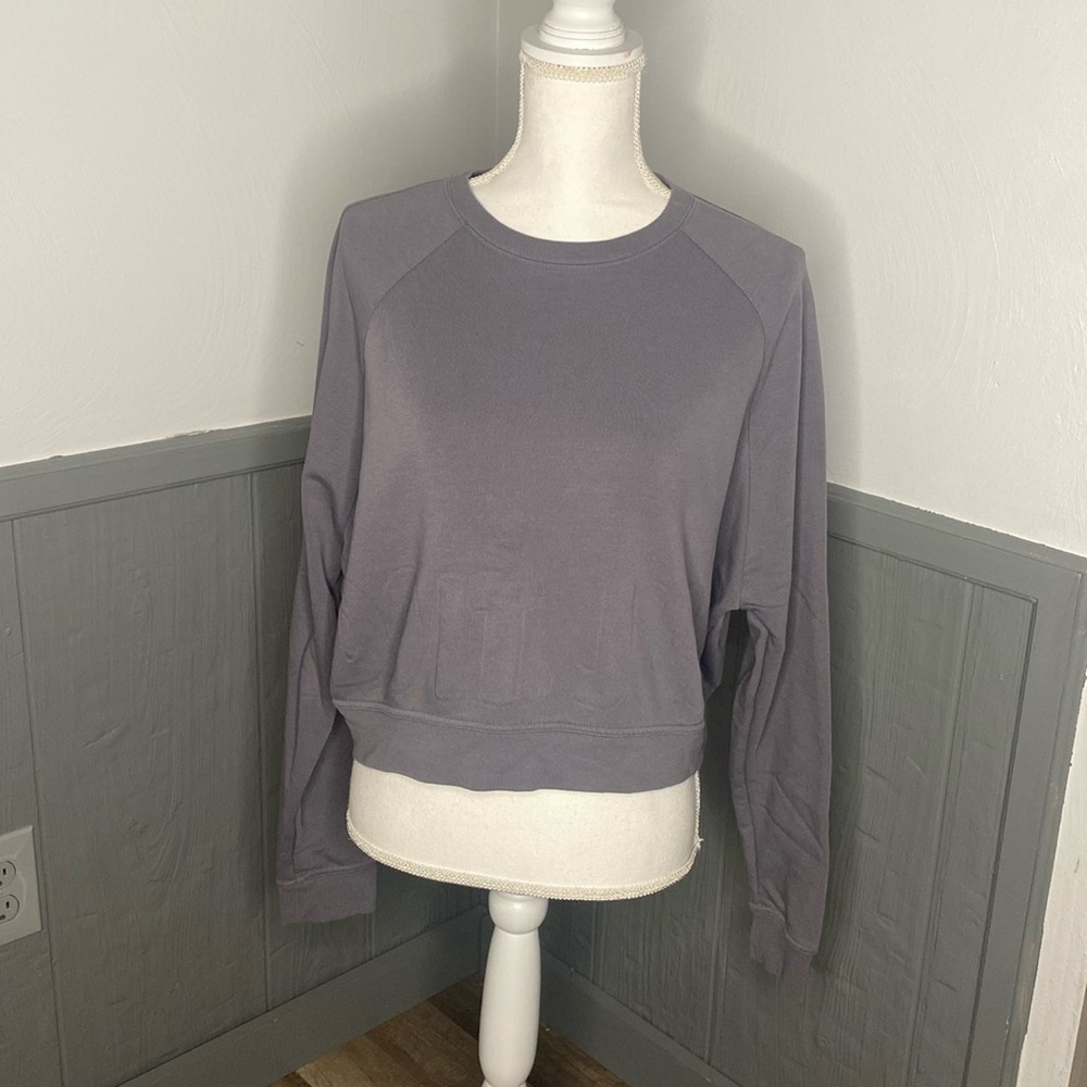 Woman’s L grey Nike Crewneck